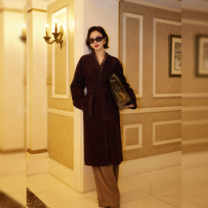 TRACYCHU时尚长袖标准