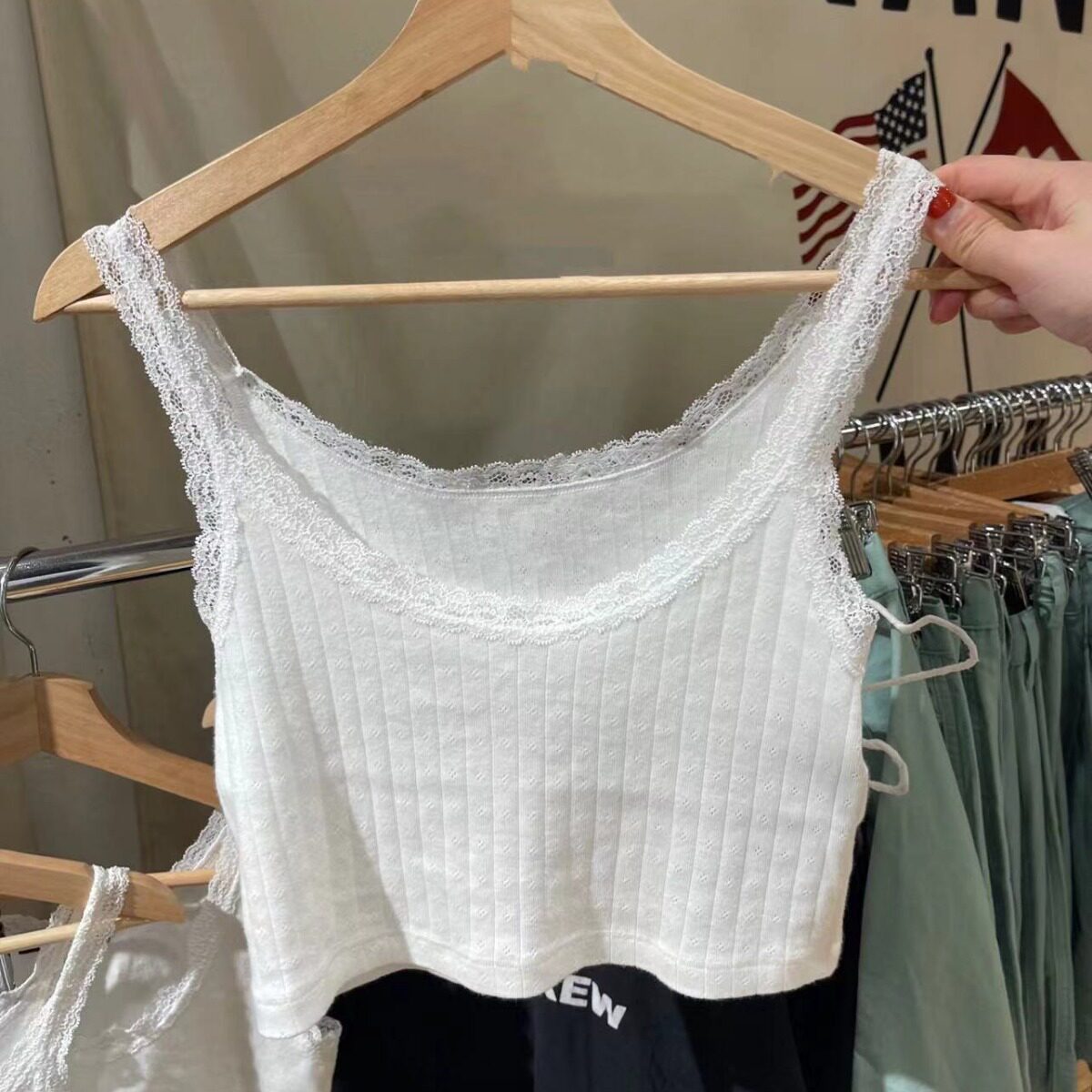 小海鸥纯欲蕾丝吊带背心