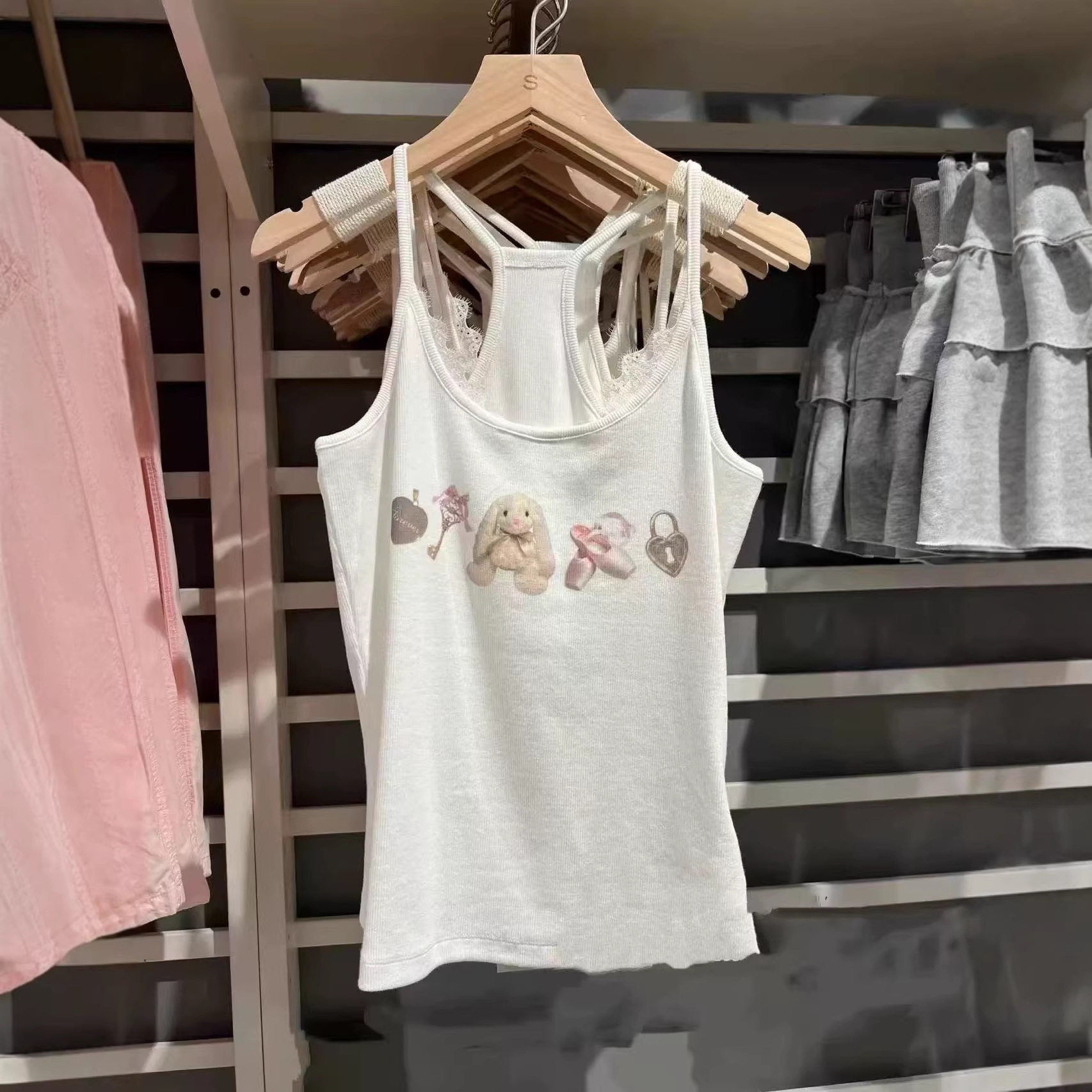 小海鸥白色兔子印花吊带