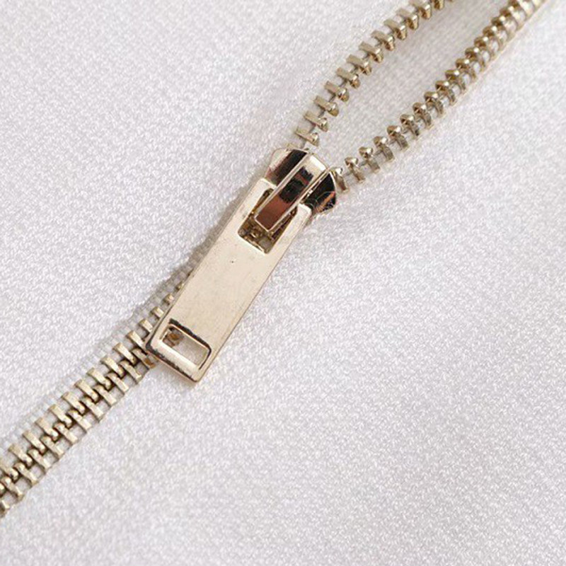 아이스 실크 티셔츠 여성 반팔 루즈 슬림 폴로 칼라 지퍼 탑 여름 2024 새로운 얇은 스웨터