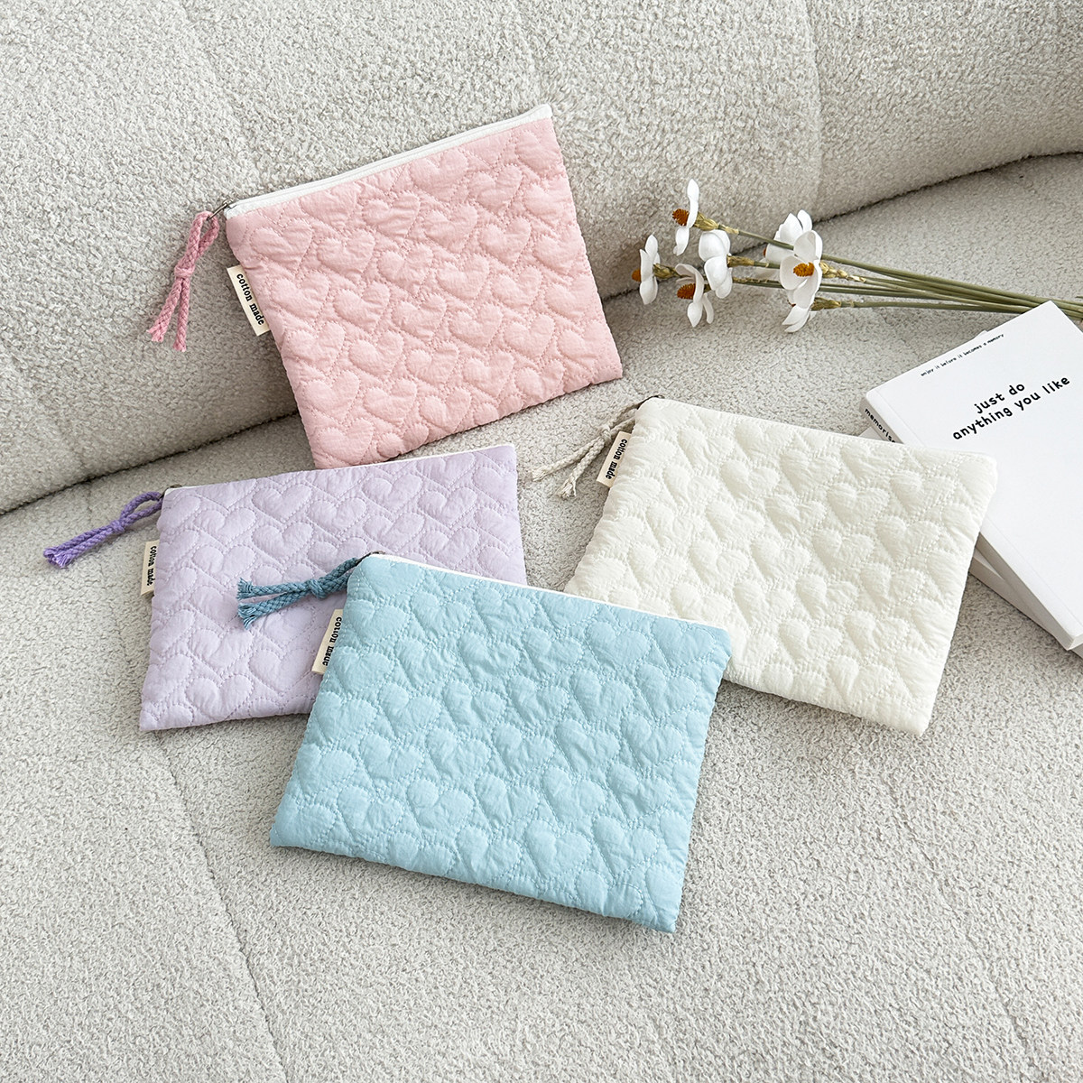 绗缝刺绣蝴蝶结化妆包便携外出随身零钱包文具袋大容量多功能笔袋