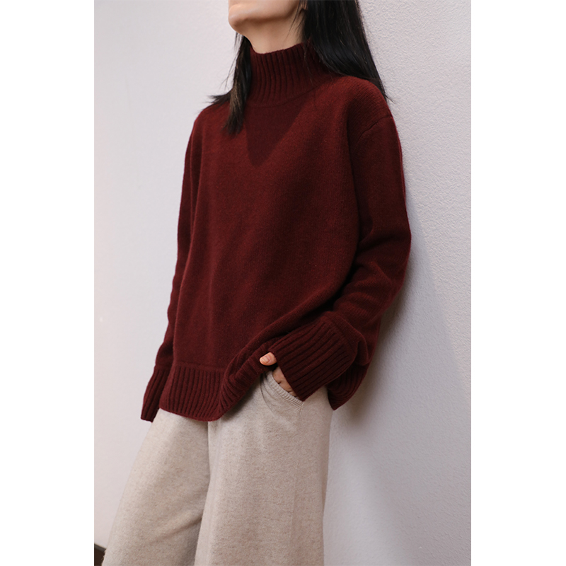 简约半高领坑条加厚羊绒针织衫