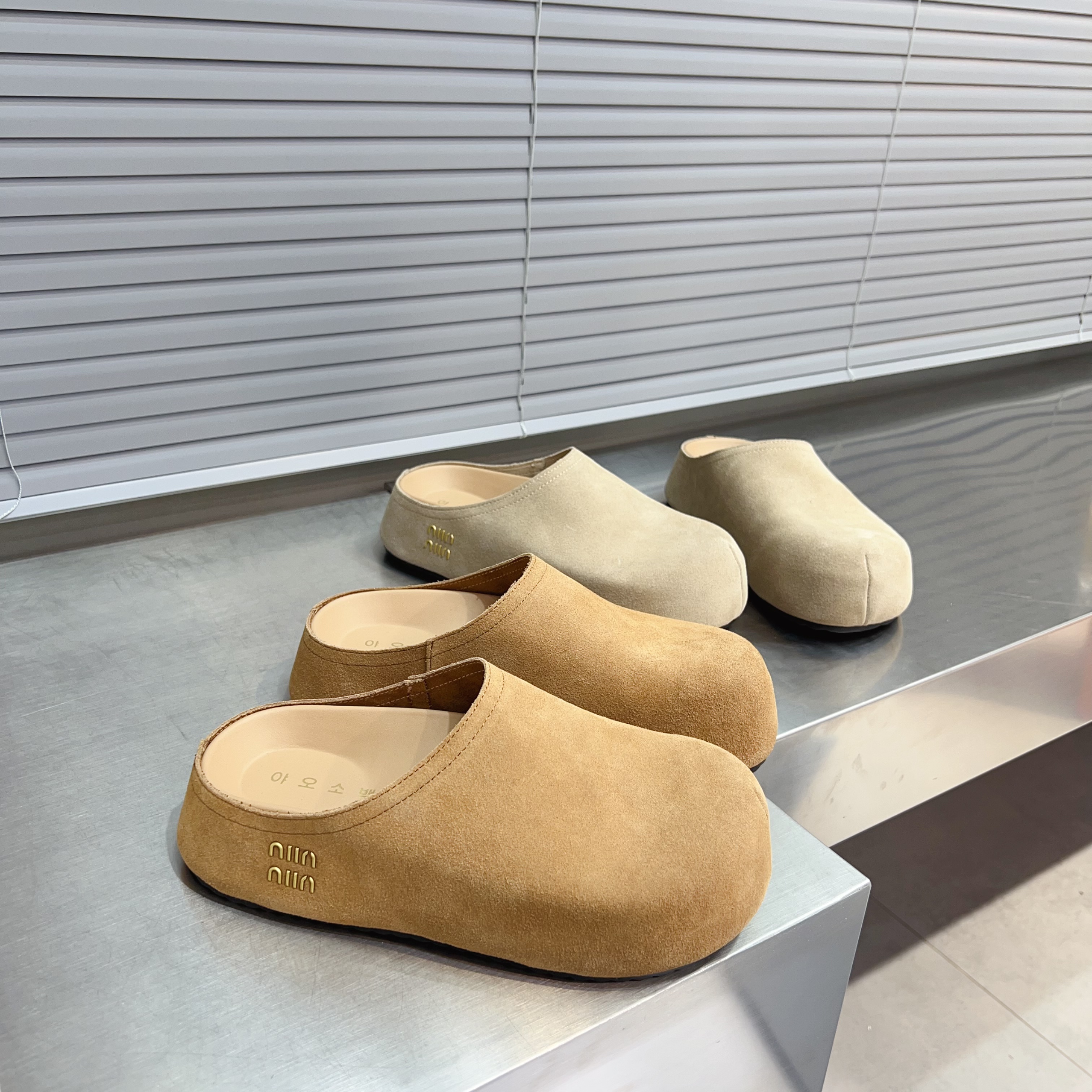 厚底卡皮巴拉勃肯鞋2025早春新款复古包头懒人半拖鞋反绒皮拖鞋女