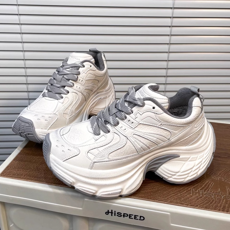 真皮复古做旧脏脏老爹鞋女显脚小冬季新款加绒厚底白色休闲运动鞋