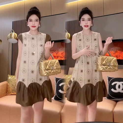 撞色减龄荷叶边轻奢A字连衣裙女