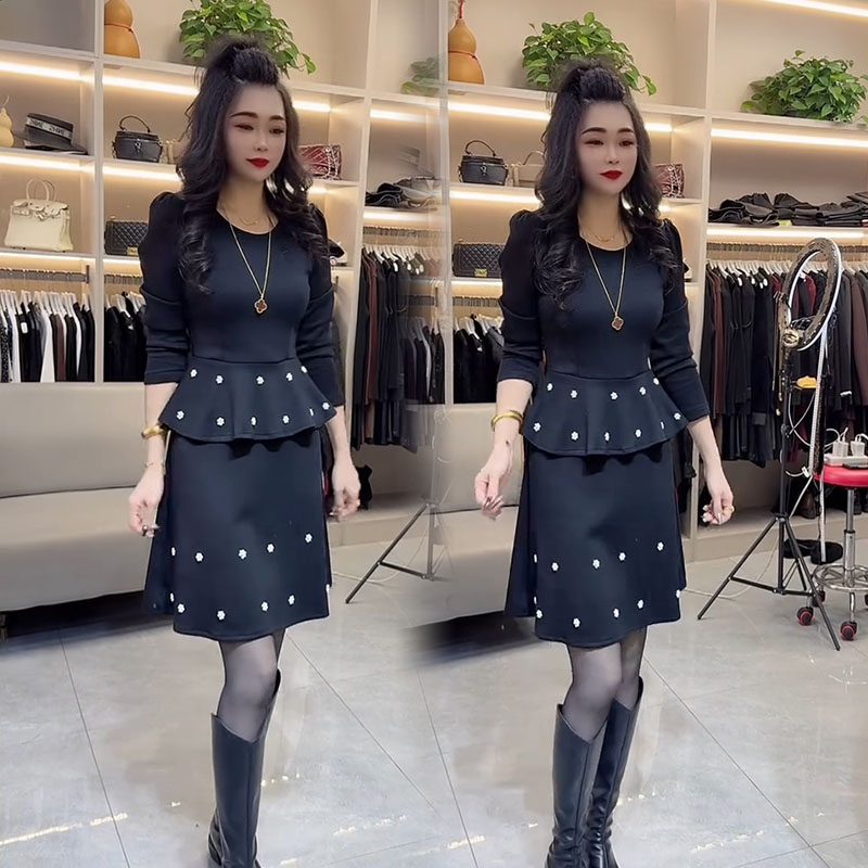 时尚气质重工钉珠修身显瘦连衣裙