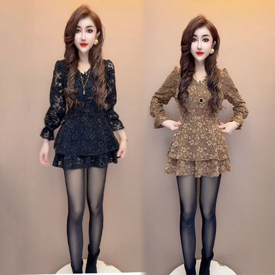 气质修身V领中款系带收腰蕾丝衫