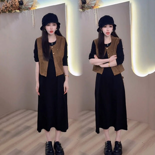 韩版时尚套装女2026秋季新款咖色马甲黑色长款连衣裙休闲两件套潮
