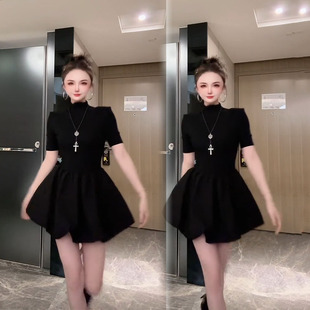 法式赫本风半袖黑色公主裙女2025春夏新款收腰修身显瘦短款蓬蓬裙