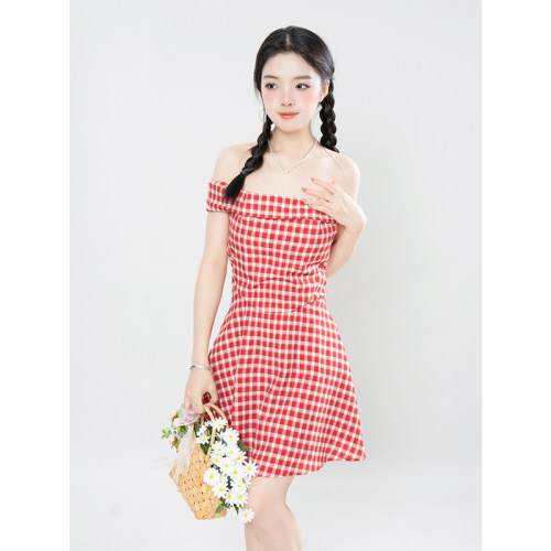 红白舞会 红格收腰一字肩连衣裙上衣+白色花苞短裙夏季女装夏装