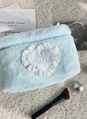 定制logo毛绒化妆包女大容量可爱心形刺绣云朵包收纳包