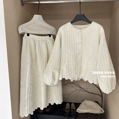 90%白鸭绒羽绒服丝绒套装