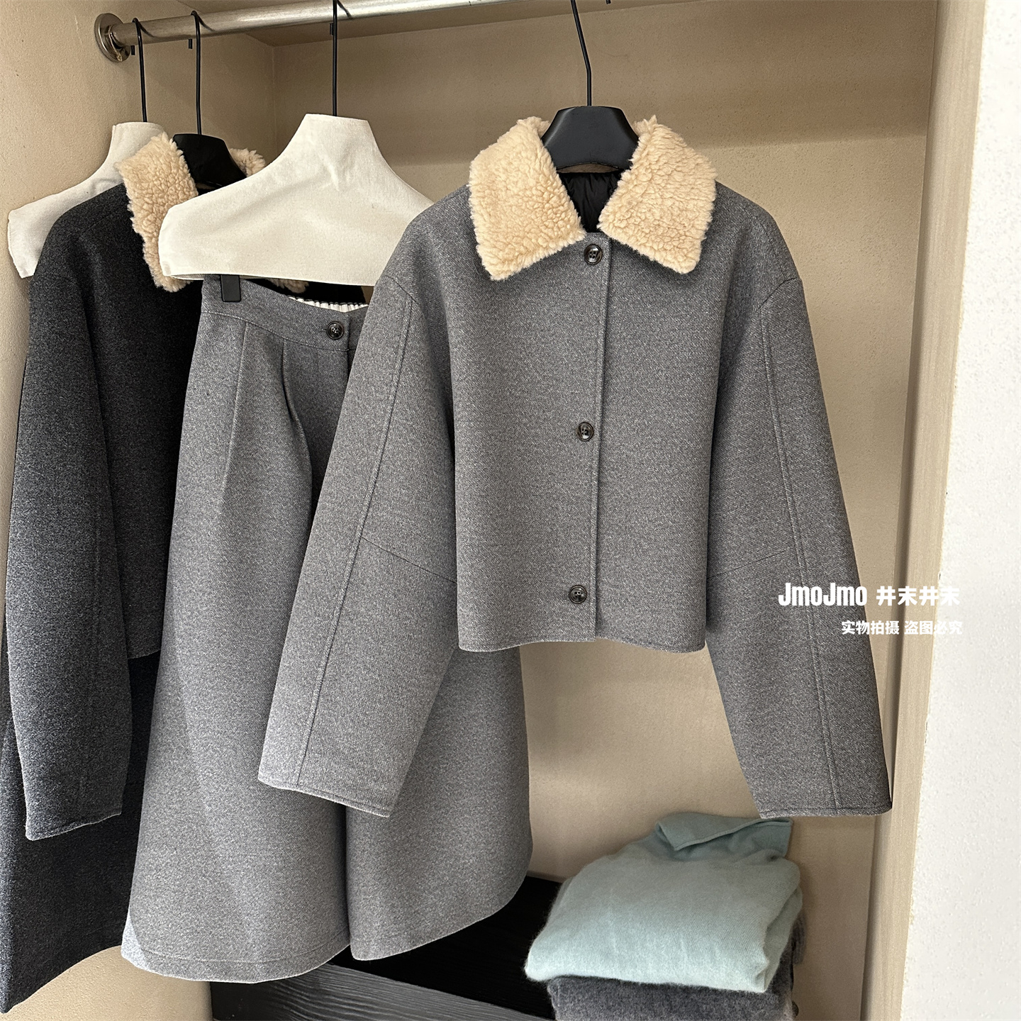 90%白鸭绒羽绒短外套+八分裤套装