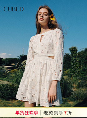 CEE CUBED太阳花镂空刺绣露腰设计感长袖连衣裙女2025春季新款
