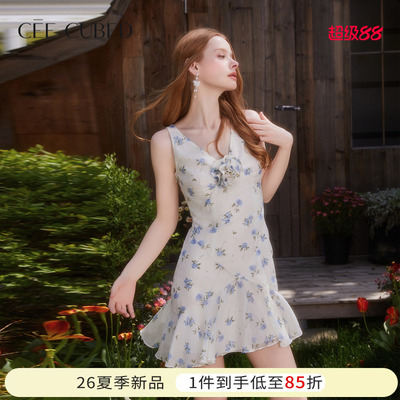 ELLIGIOI蓝白玫瑰印花V领无袖连衣裙度假小裙子女2026夏季新款