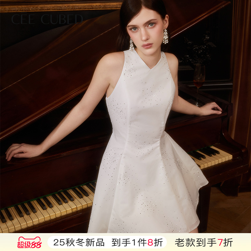 CEECUBED烫钻阔型A摆背心连衣裙