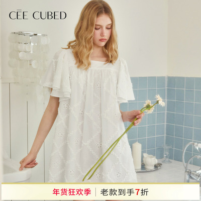 ELLIGIOI白色菱形格刺绣镂空花朵连衣裙女2025秋季新款