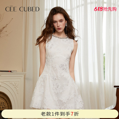 CEECUBED剪花烫银无袖连衣裙