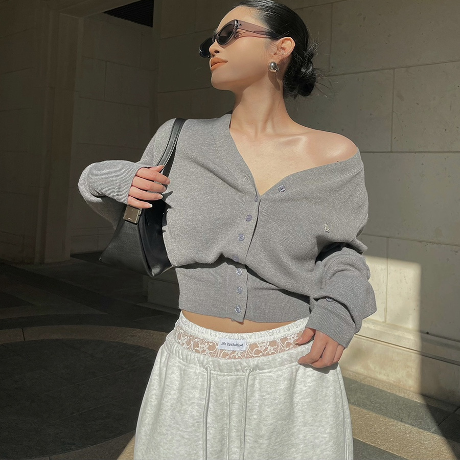 AIYALIU春季新款灰色大V领复古针织开衫气质显瘦短款外套女