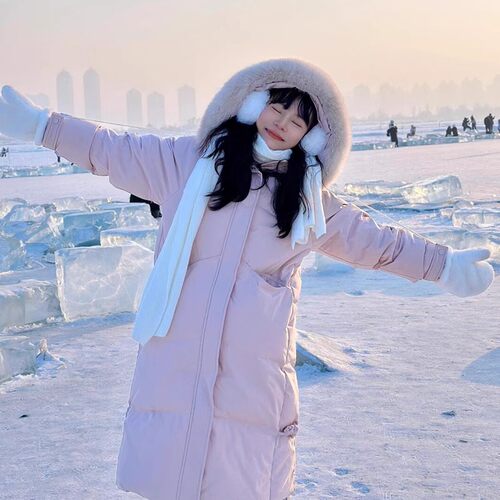 东北哈尔滨雪乡长白山防寒羽绒服