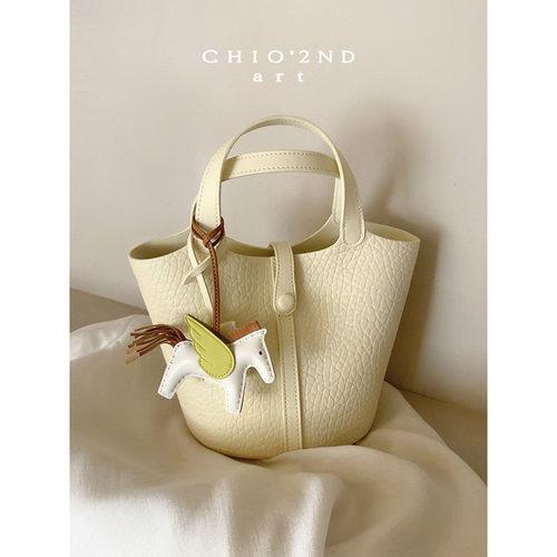 Chio2nd芝芝奶芙水桶包
