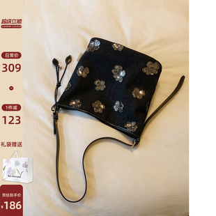 南风Chio2nd 星光梦境托特包黑色牛仔单肩包女闪片花朵复古斜挎包