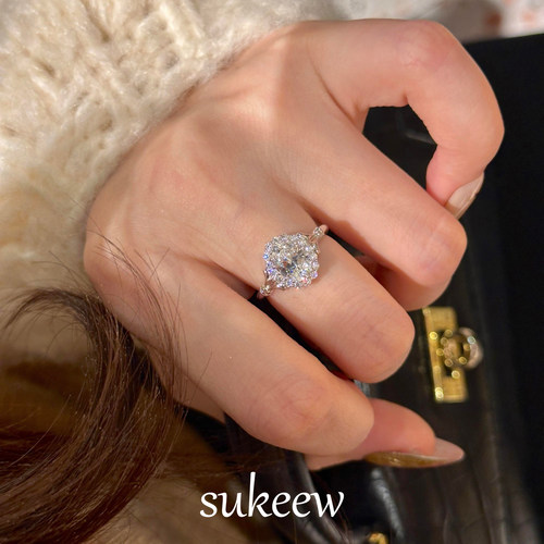 SUKEEW/酥可 手捧鲜·捧花造型925银鸽子蛋指环奢华珠宝感戒指女