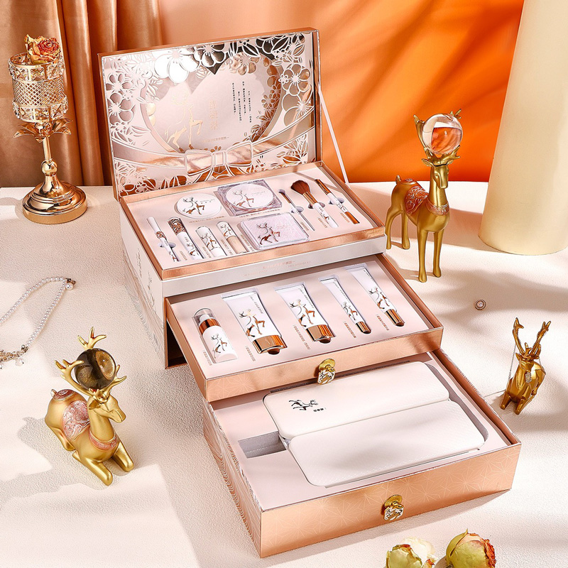 一鹿有你彩妆套装收藏送浮雕眼影