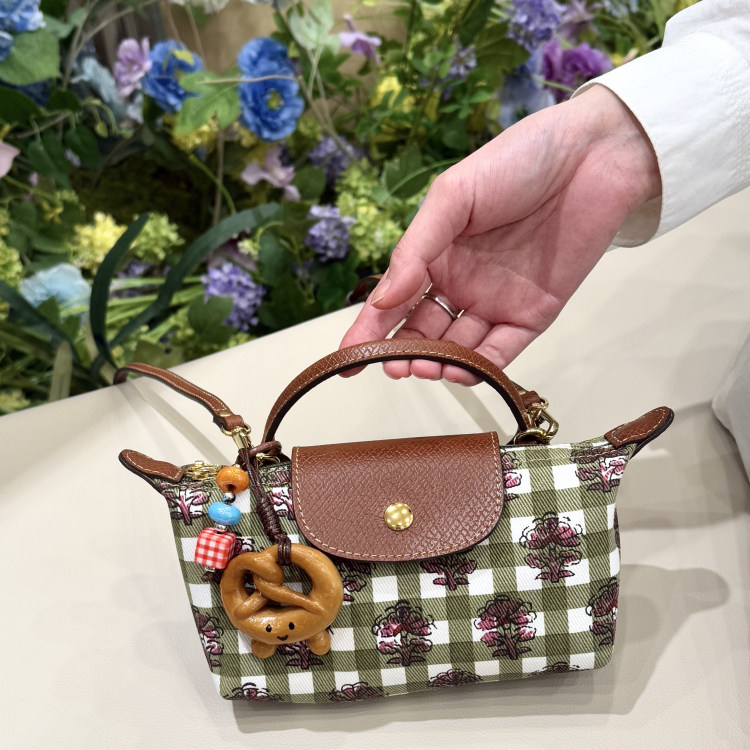 韩国小众洋蓟绿饺子包