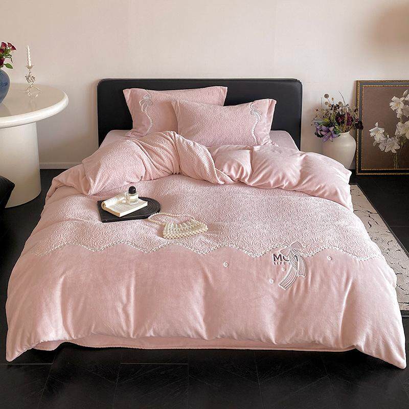 多喜爱美眠康牛奶绒四件套1.8新专柜2024浪漫牛奶绒套件实体同款