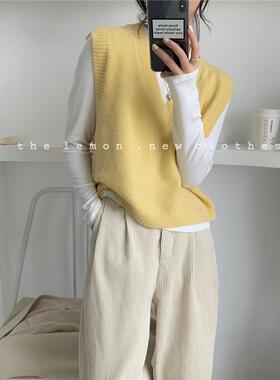 温柔奶黄色毛衣马甲背心女V领羊绒叠穿漂亮无袖针织坎肩显瘦马夹