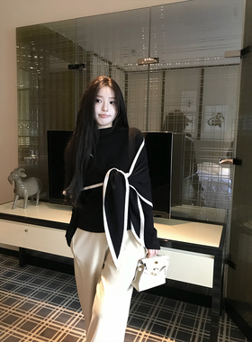 【富家小女】MISS CHANGE/羊毛法式撞色三角披肩两件套绒感针织衫