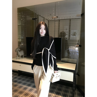 【富家小女】MISS CHANGE/羊毛法式撞色三角披肩两件套绒感针织衫