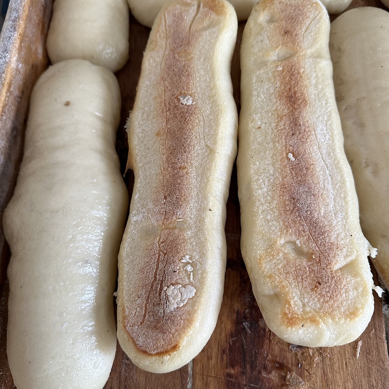 泗阳王集小饼发面纯碱大饼小卷子小圆饼芝麻馅潮牌穿城大饼