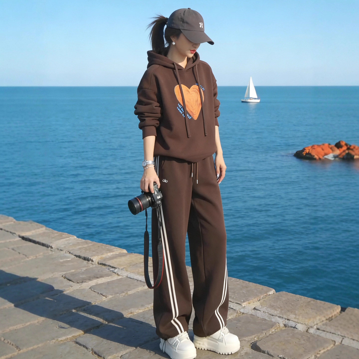 高级感休闲运动套装女秋冬新款时髦洋气爱心印花连帽卫衣两件套装,女装/女士精品,时尚套装,淘宝优惠券,粉丝福利购,淘宝优惠卷