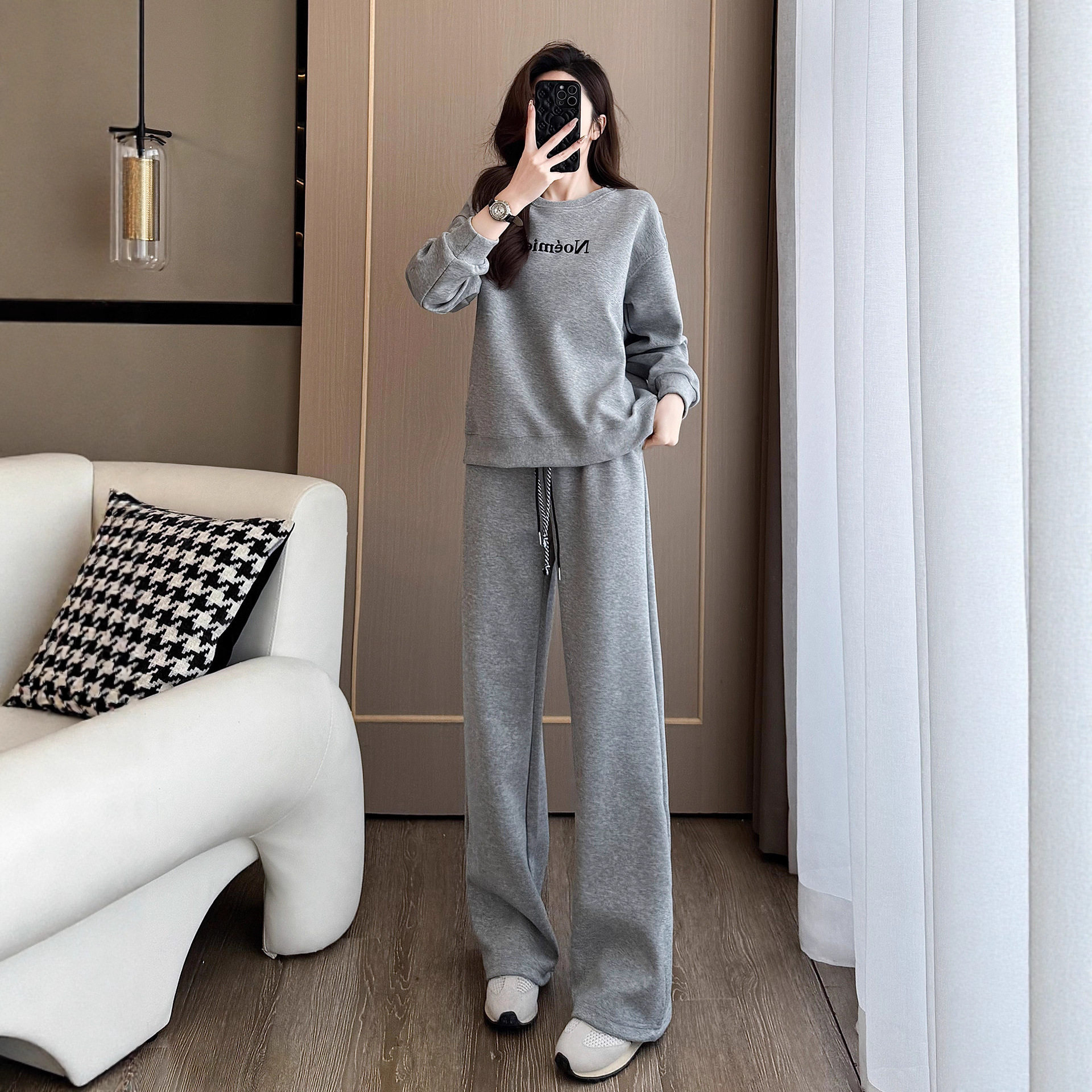 灰色时尚休闲运动套装女秋冬季显瘦洋气刺绣字母卫衣阔腿裤两件套,女装/女士精品,时尚套装,淘宝优惠券,粉丝福利购,淘宝优惠卷