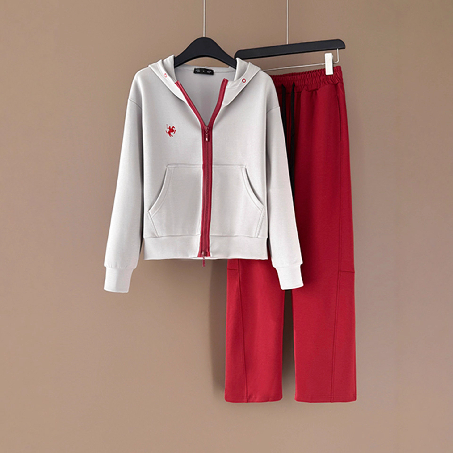 休闲运动套装女秋冬韩版显瘦高级感品牌连帽卫衣红色卫裤两件套潮,女装/女士精品,时尚套装,淘宝优惠券,粉丝福利购,淘宝优惠卷