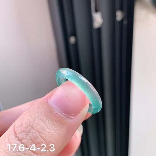 1718圈口天然翡翠a货冰炸光素面戒指有证书平价危料a货女生指环