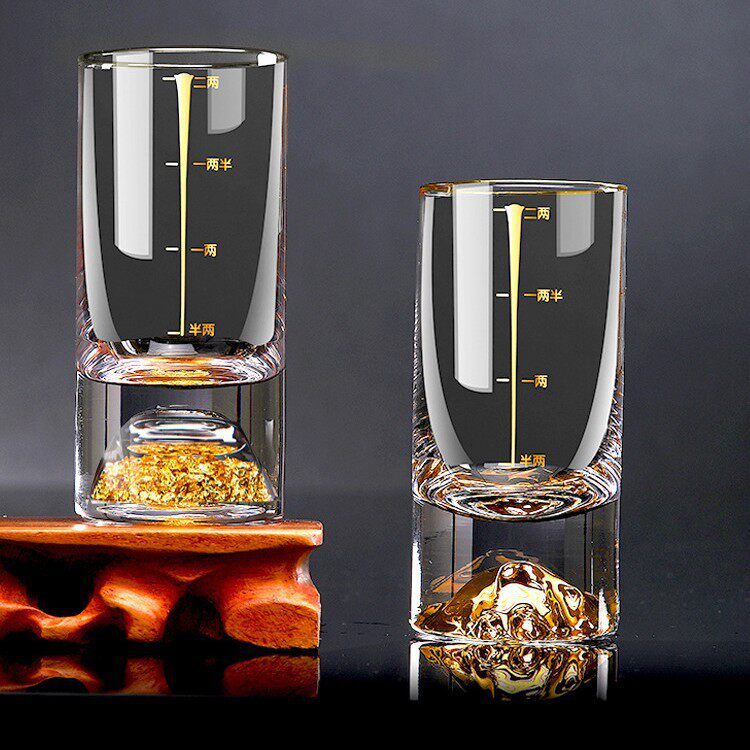 带刻度器白酒杯套装分酒器刻度烈酒杯大号金箔金山玻璃水晶玻璃