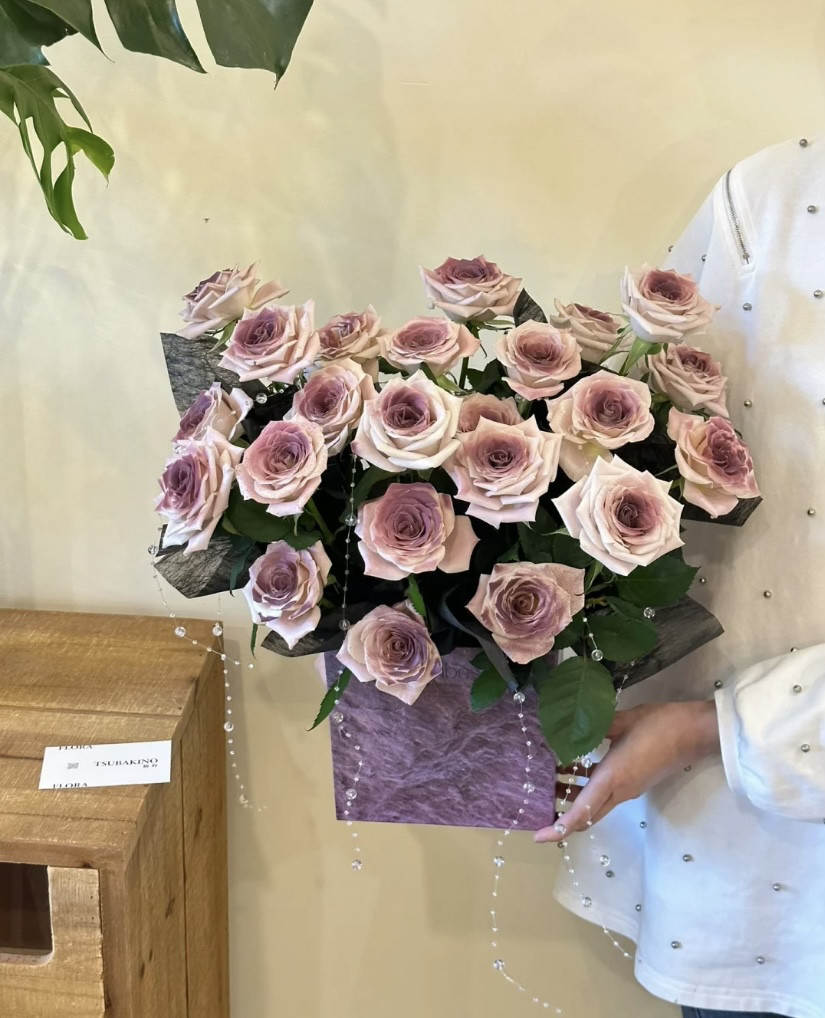 云南鲜花玫瑰基地直发甜蜜曼塔乌梅子酱玫瑰室内水培鲜切花束批发