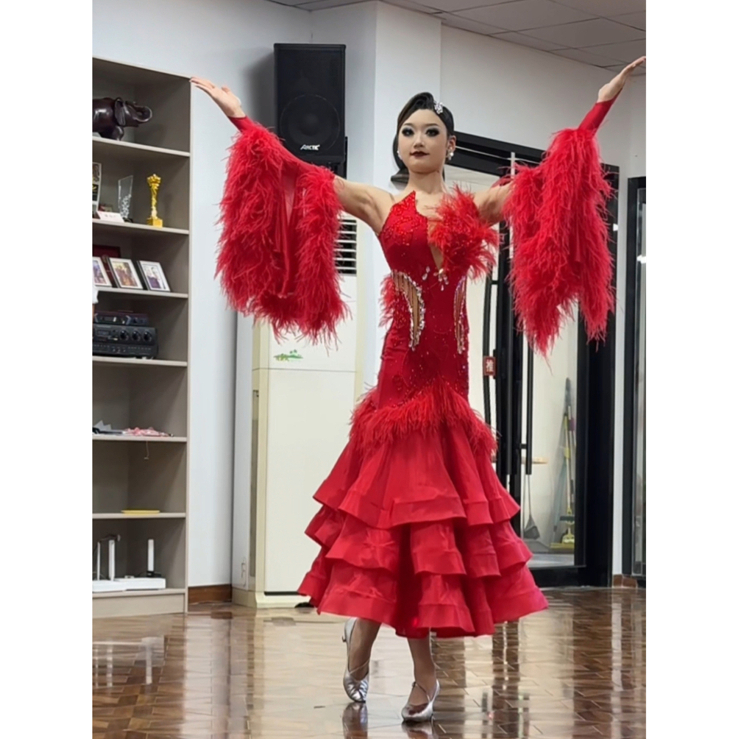 懒猫onue高端定制【MM443】摩登舞服赛服红色国标舞裙专业比赛服
