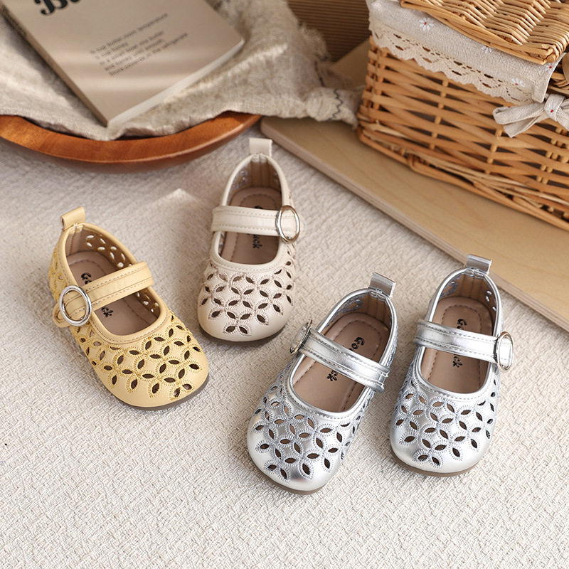 镂空玛丽珍女童凉鞋2026夏季新款韩版圆头舒适软底网洞凉鞋配裙子