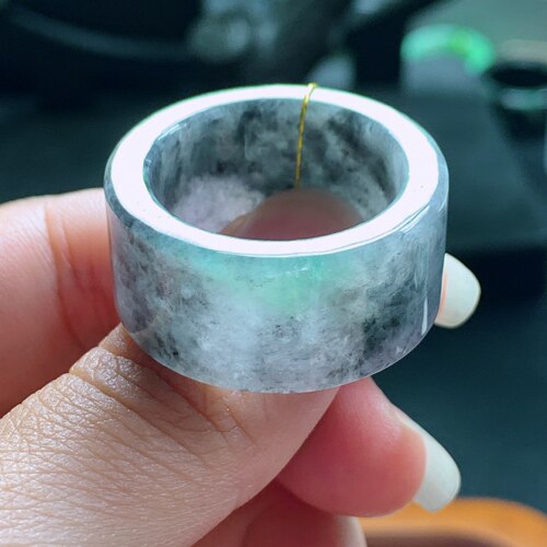 25-26号缅甸天然A货翡翠 T1297 内径21.5mm 冰乌鸡飘绿戒指扳指