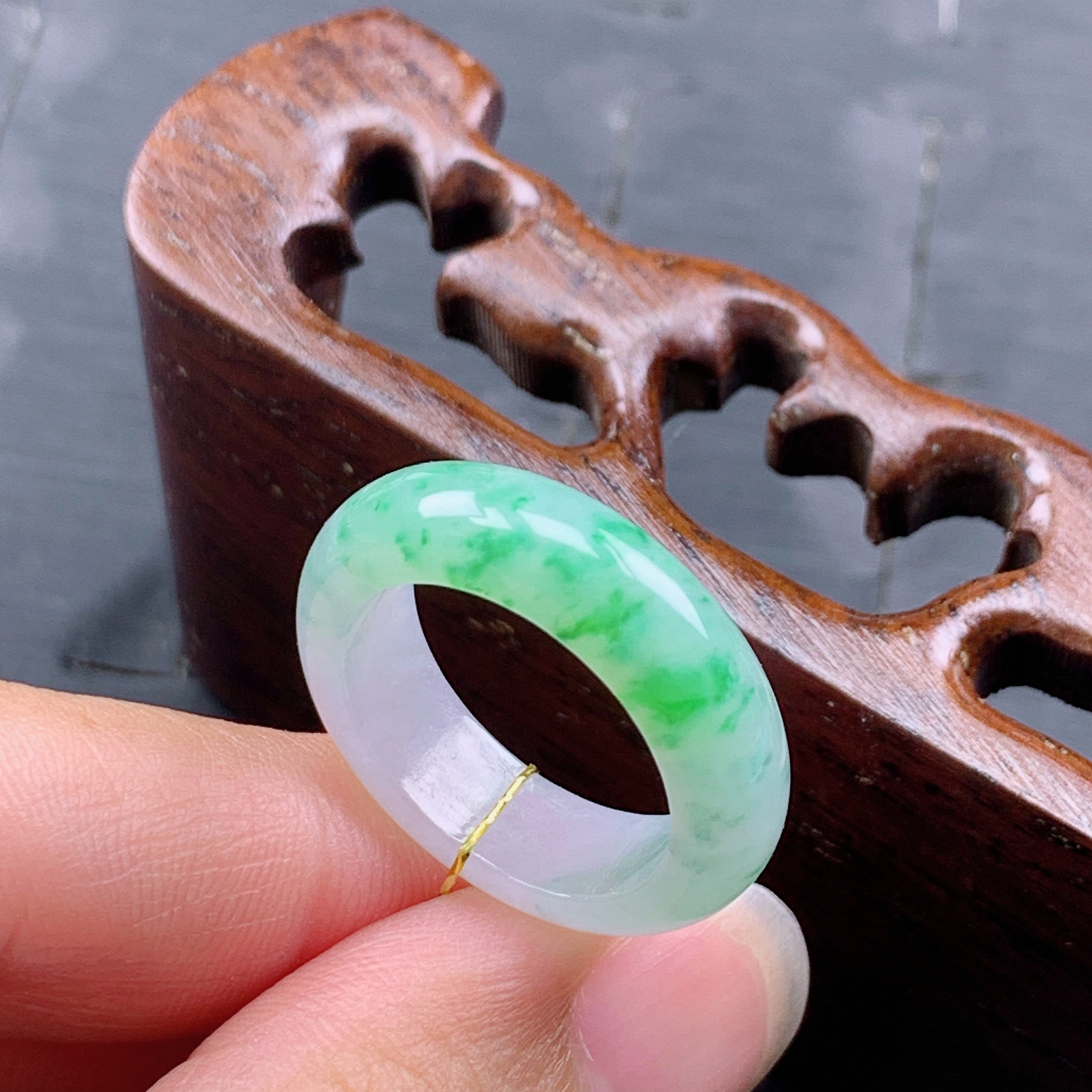 15号缅甸天然A货翡翠 T827 内径17.5/6.1/3.5mm  飘阳绿花戒指