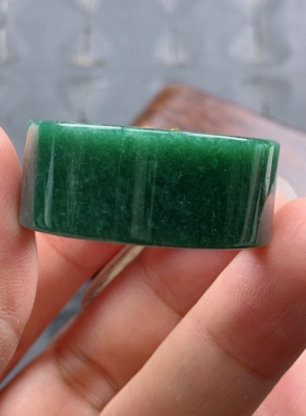 30-31号天然A货翡翠 T983 内径23.4/13/4.3mm 墨绿宽边戒指扳指