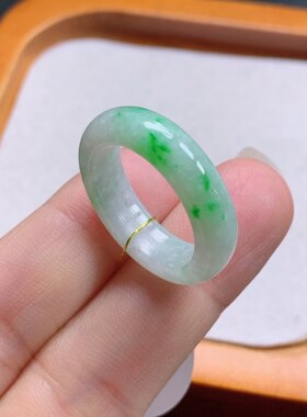 17号缅甸天然A货翡翠 T1230 内径18.3-5.8-3.6mm 飘阳绿戒指