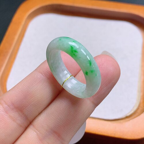 17号缅甸天然A货翡翠 T1230 内径18.3-5.8-3.6mm 飘阳绿戒指