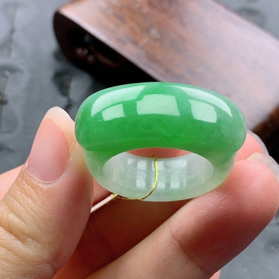 23/24号天然A货翡翠 T989 内径20.6/11.7/4mm 绿马鞍戒指扳指