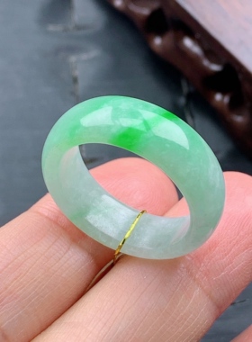 17号缅甸天然A货翡翠 T1037 内径18.3/7/3mm 飘绿戒指