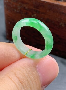 9号缅甸天然A货翡翠 T845 内径15.3/4.7/2.6mm 飘绿花戒指